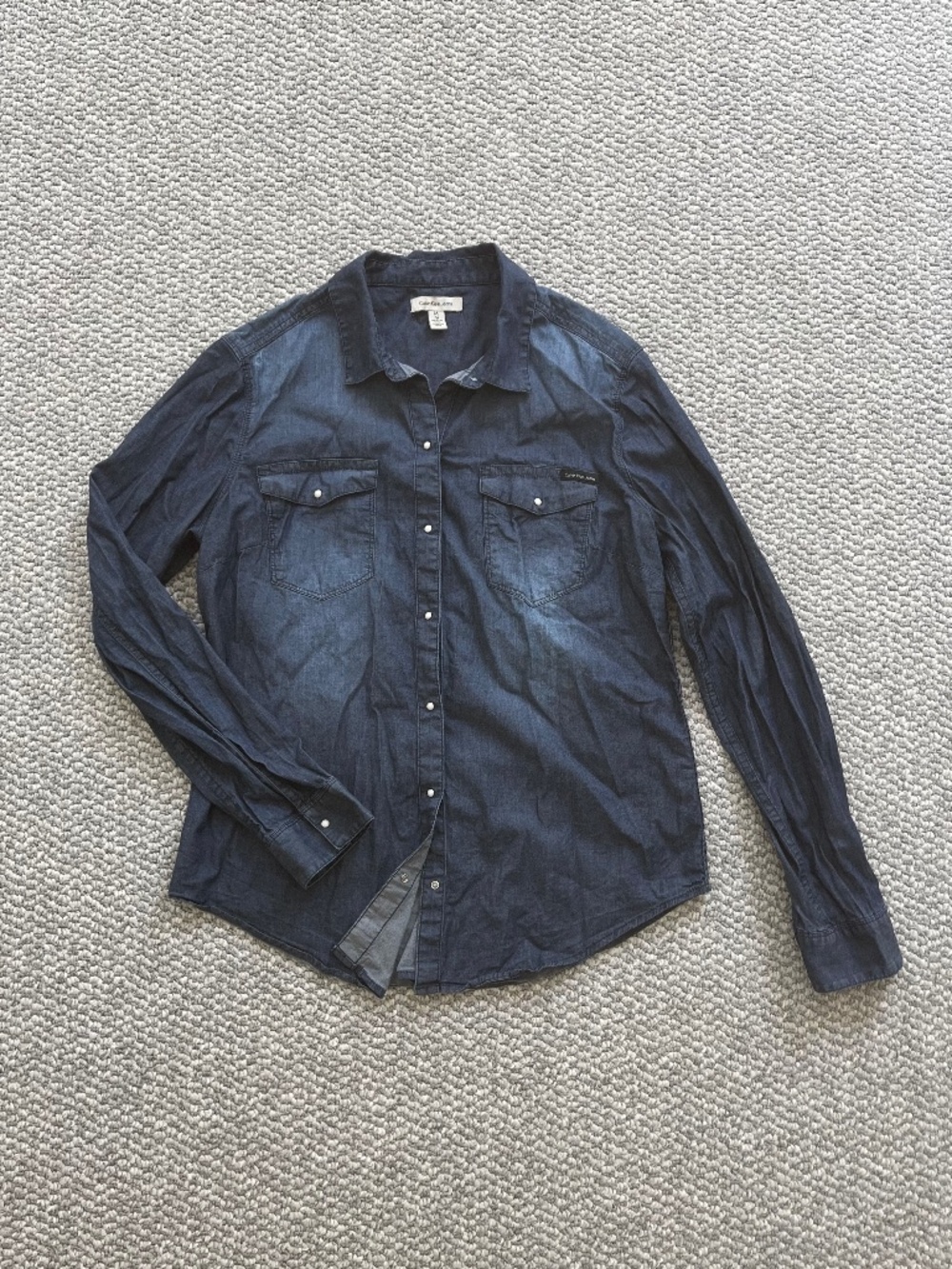 Calvin Klein Jeans Women’s Small Medium Denim Look Button Down Western Shirt